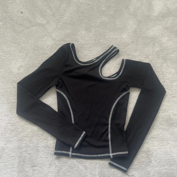 Tops - black bershka cutout going out top